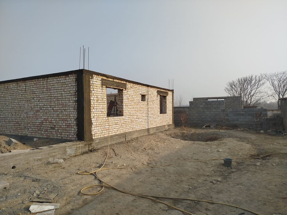 Участка сотилади 4 соток.