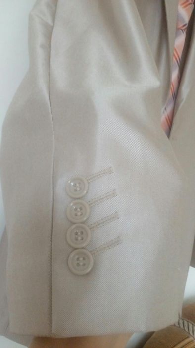 Продам костюм, не дорого!