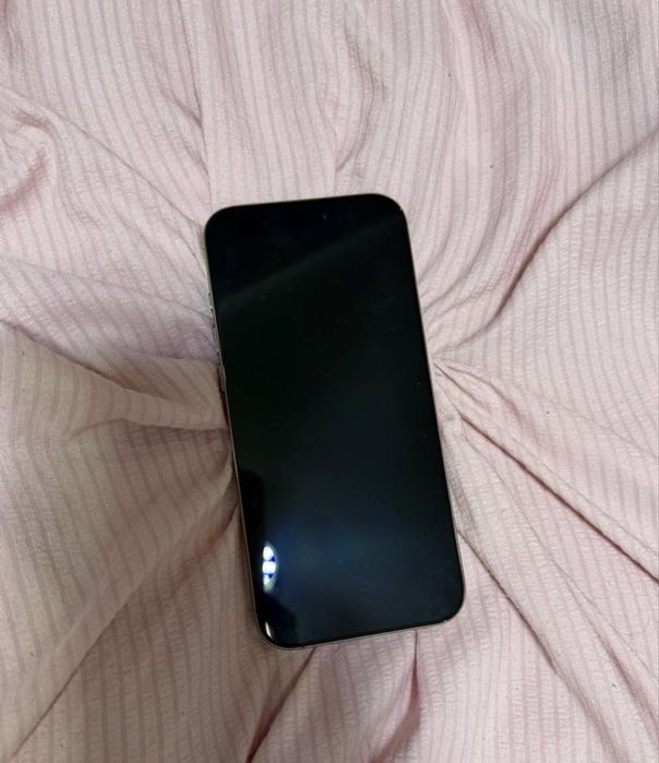 Iphone 16 pro max emkost 94%