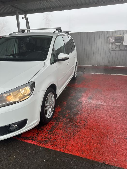 VOLKSWAGEN Touran 2015 — imagine 4