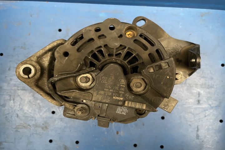 Alternator 0124415002  9056971 Opel Vectra C