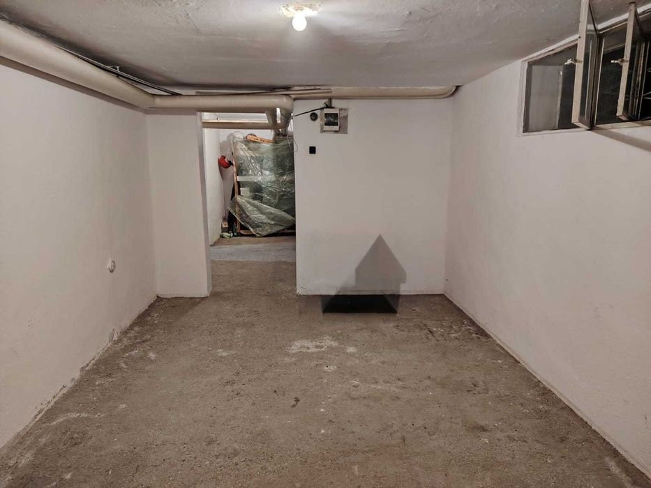 Garaj de închiriat – 64 mp, împărțit în 3 încăperi Aviatie Herastrau