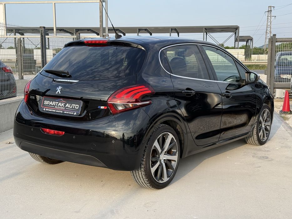Peugeot 208 1.2i* 2016г* 115.000КМ* НОВ* Топ Състояние* РЪЧКА*