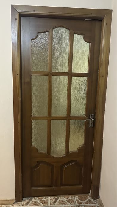 Продам двери натуральное дерево