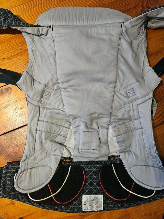 Ергономична раница Ergobaby Adapt - Geo Black