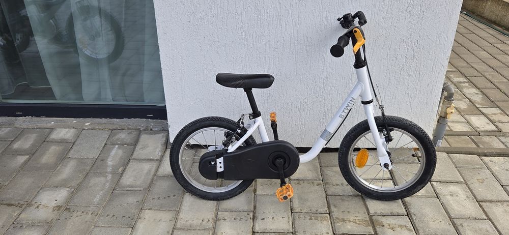 BTWIN Bicicletă Discover 100 14" alb copii 90-110 cm

Bicicletă Discover 100 14" alb copii 90-110 cm

Mărime Fara marime

Cantitate: 1