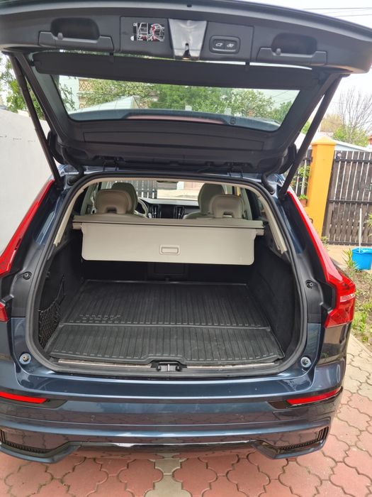 VOLVO XC60 2024 — imagine 5