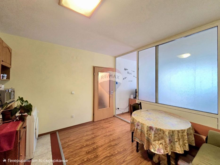 Продава се Двустаен апартамент в Варна, Левски - 88 кв.м за 1072 €/кв.м - Снимка #2