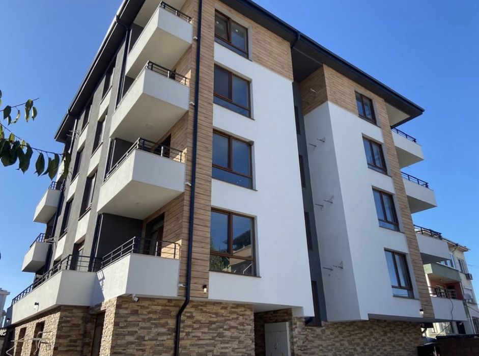 Алуминиеви и стъклени парапети