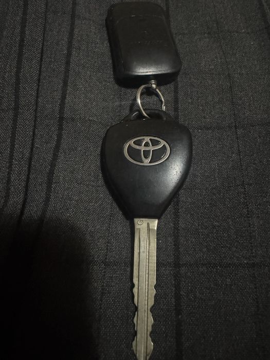 продам ключ от тойоты