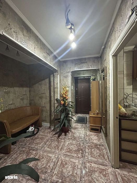 Apartment 3 camere, confort 1 decomandat, PRUNDU.