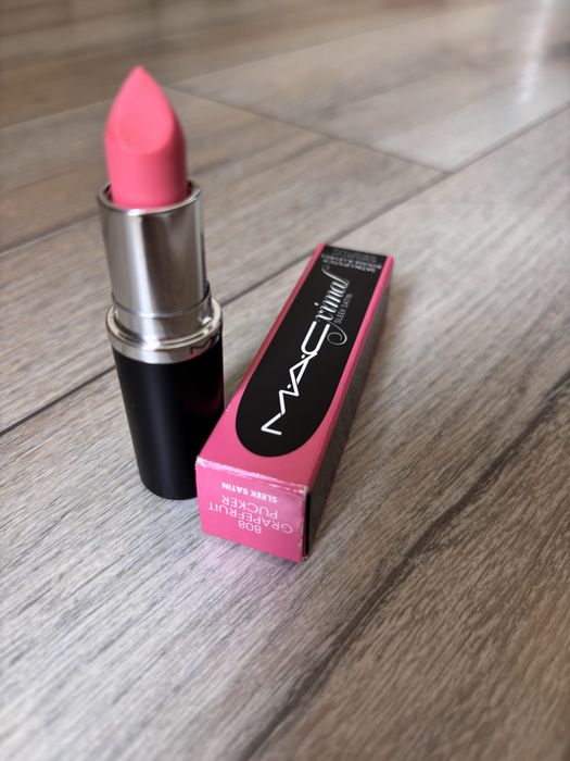 Червило    MAC