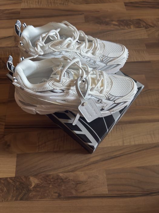 Off white marimea 42