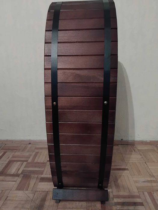 Дървена стойка за вино