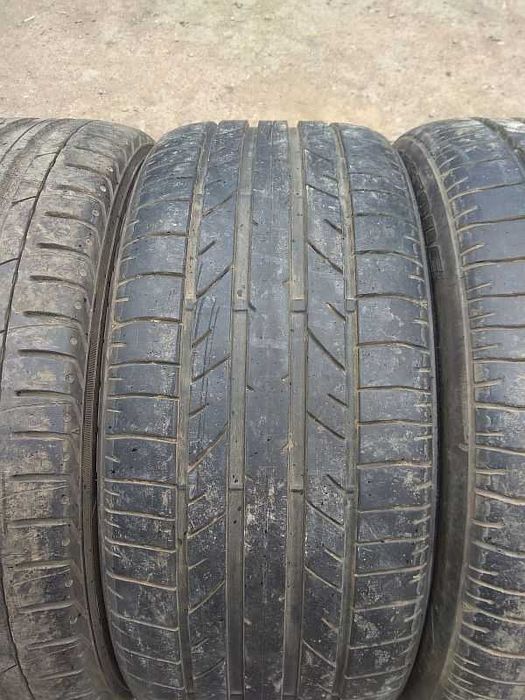 Продам 4 летние шины 255/40 R19.
