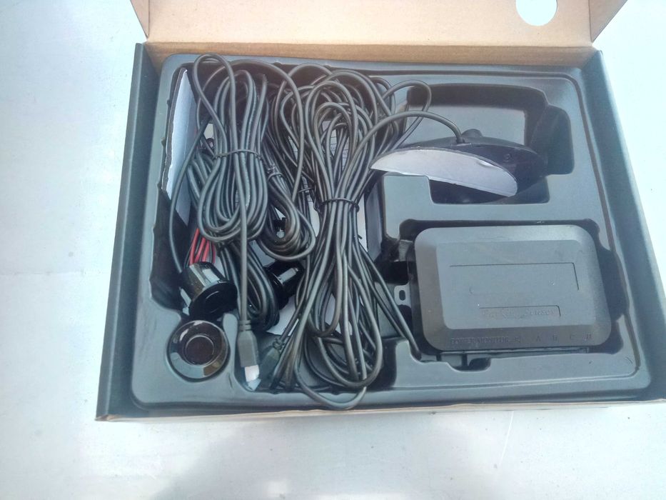 Парктроник 4сензора дисплей и звукова сигнализация