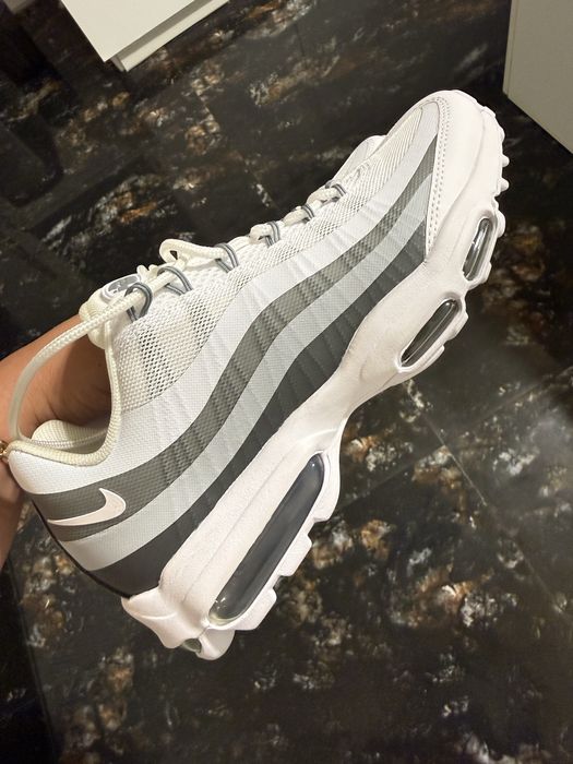 Adidasi Airmax model nou