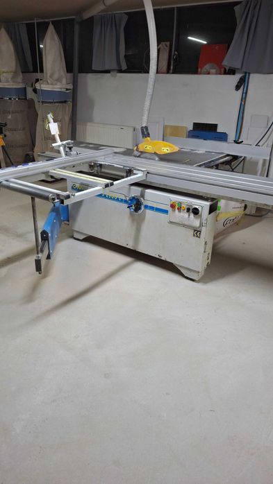 Продавам кантираща машина и разкройващ циркуляр