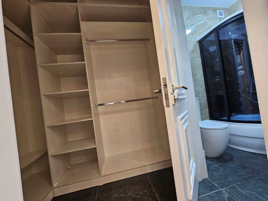 Ул, Чехова-ГАБУС!Сдается новая 4-х квартира комнатная в центре города!