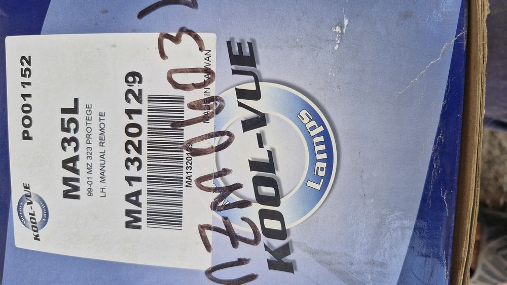 Боковой зеркала на хонду и на мазда