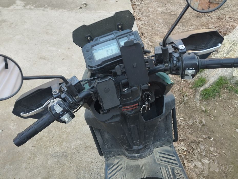 Tank skuter sotiladi