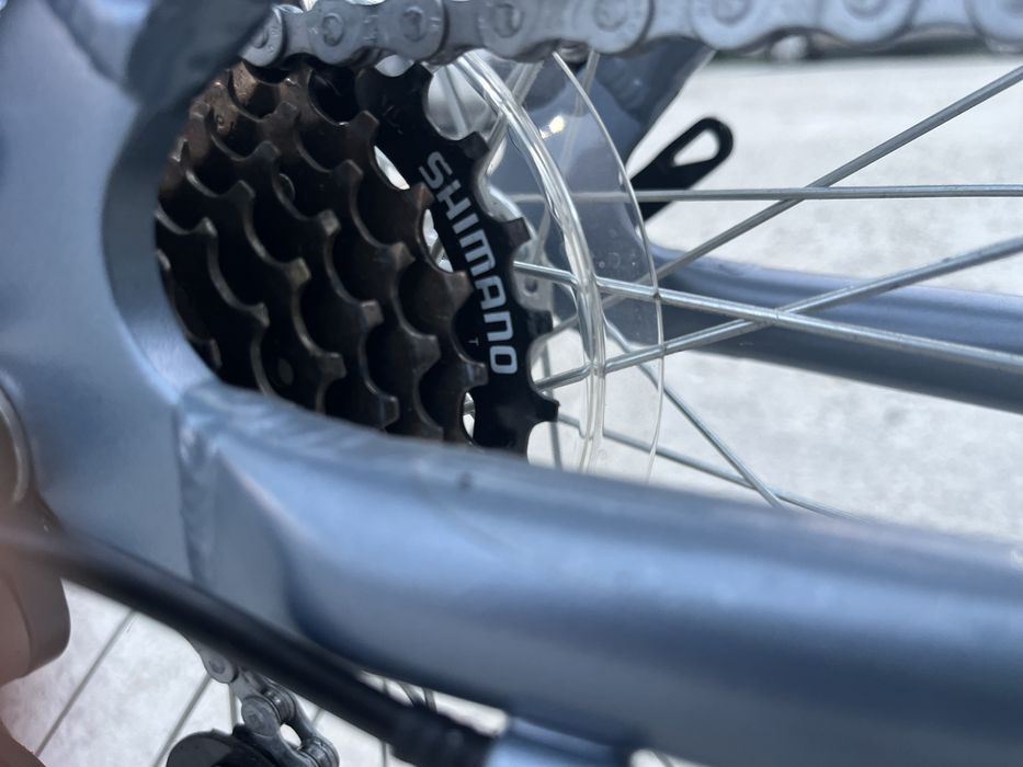 Vand  bicicleta  dama Bwin original 520