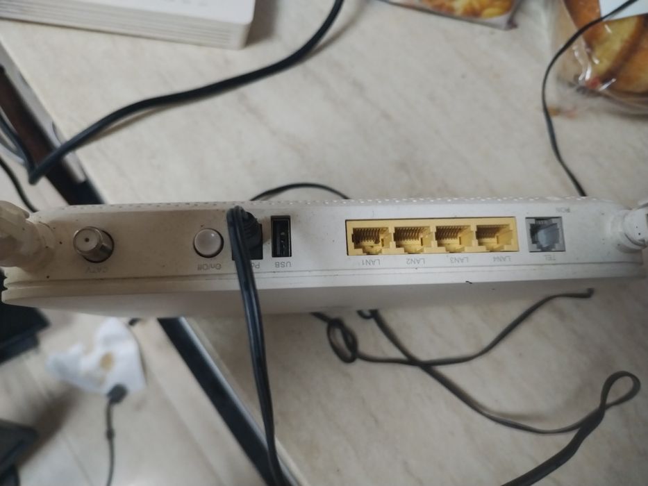 Router Huawei optixstar  HG8147X6
