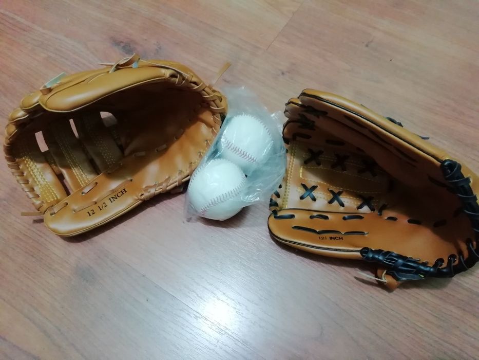 Set mănuși baseball