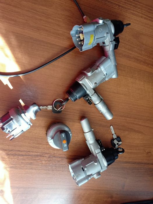 Замок зажигания Mers.124E.