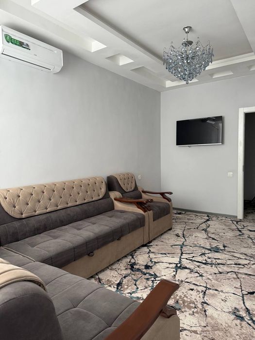 2 хонали люкс квартира ижарага берилади!!