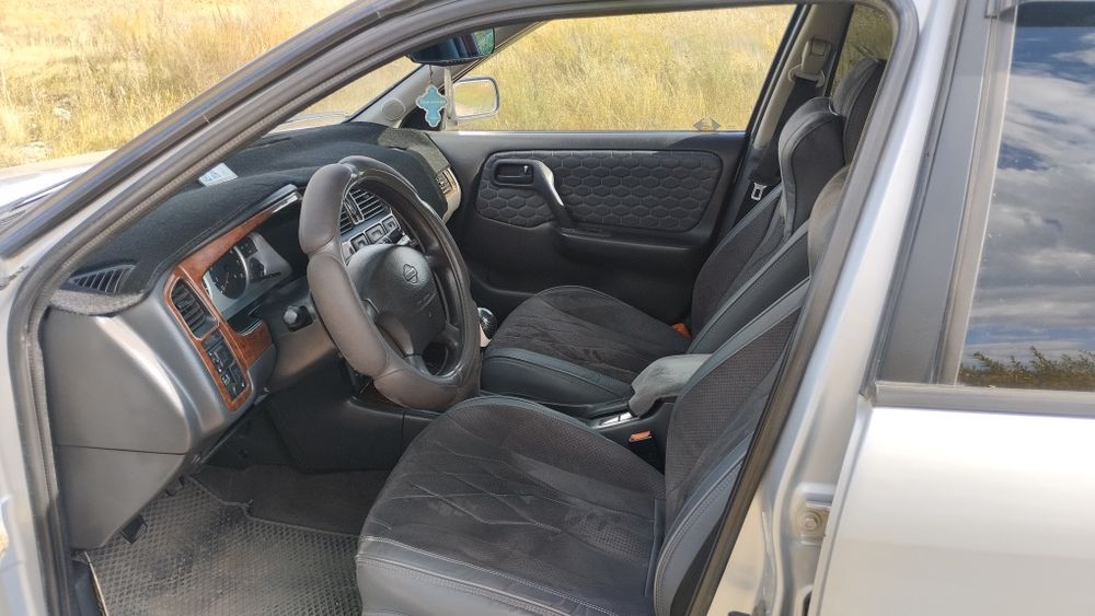 Продам хороший автомобиль Ниссан примера р11
