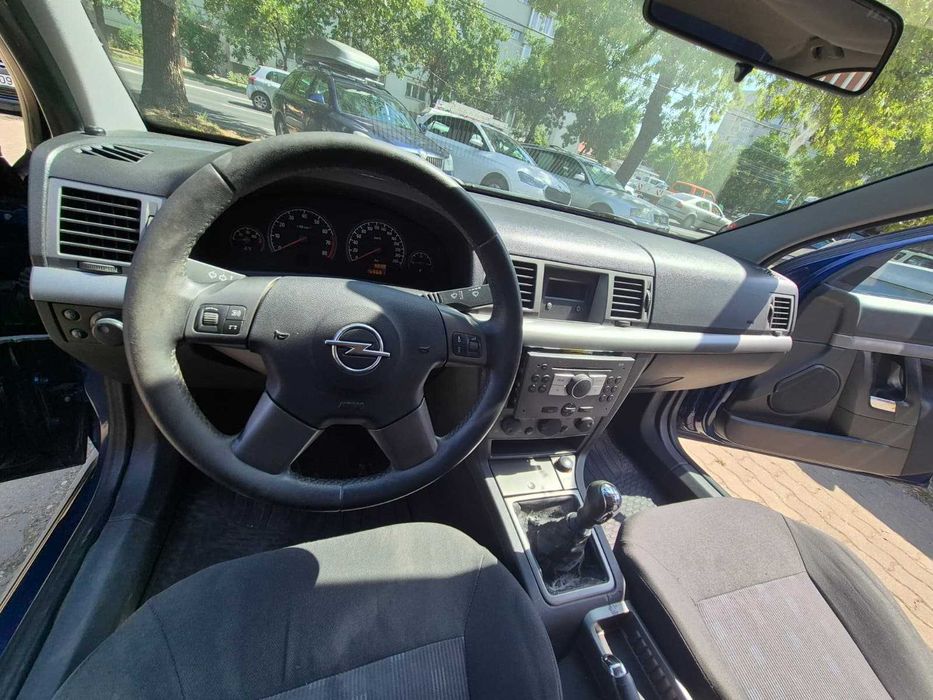Opel Vectra 2005, benzina 1.6, 100 cp