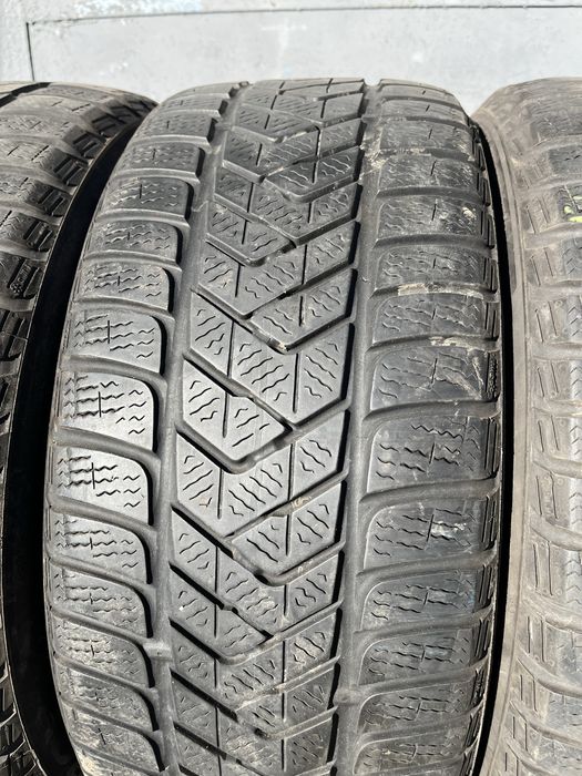 4 бр. зимни гуми 225/45/17 Pirelli 4,5-5 mm DOT 3815