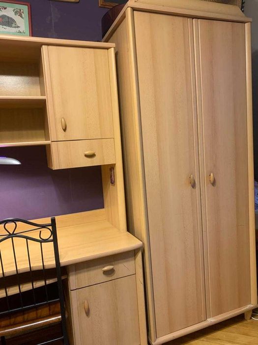 Продам гарнитур подростковый