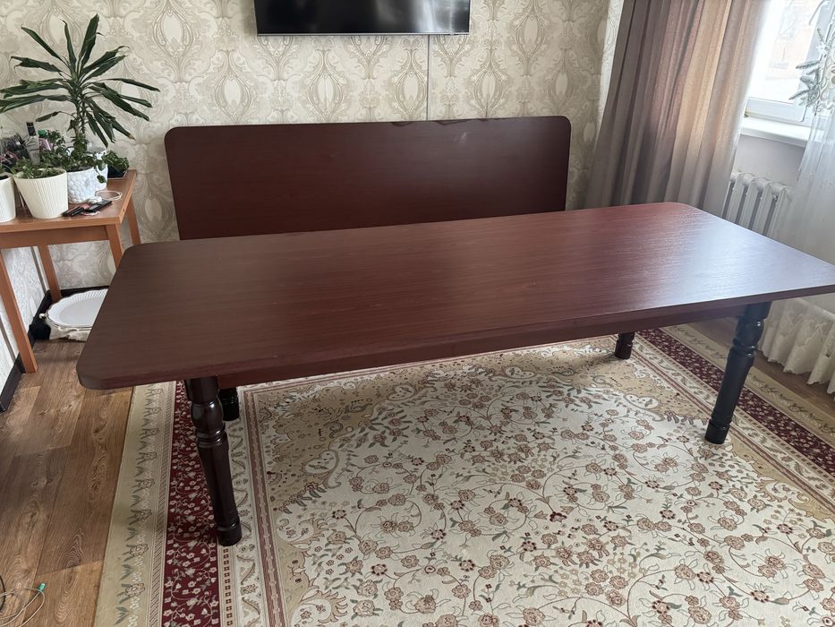 Продается стол в хорошем состоянии
