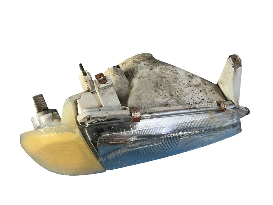 Far Dreapta Fata Dacia Solenza B41_ 2003 - >
