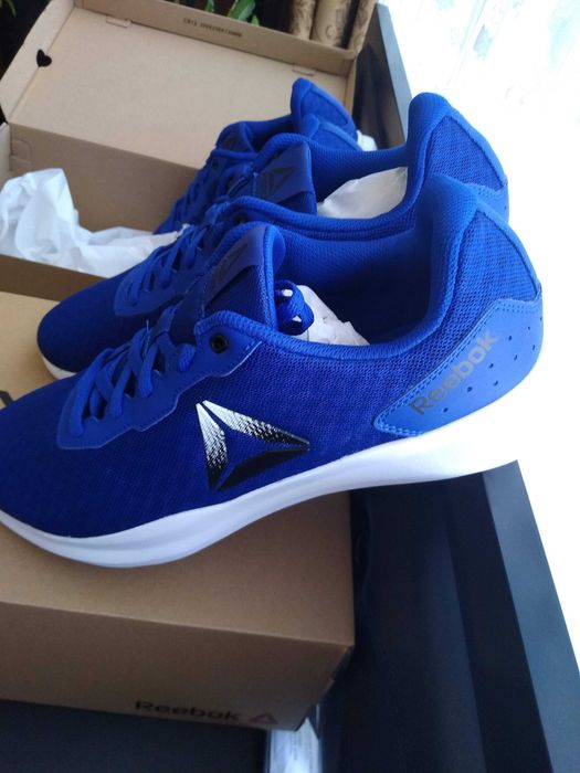 ASIcs Tiger и Reebok чисто нови