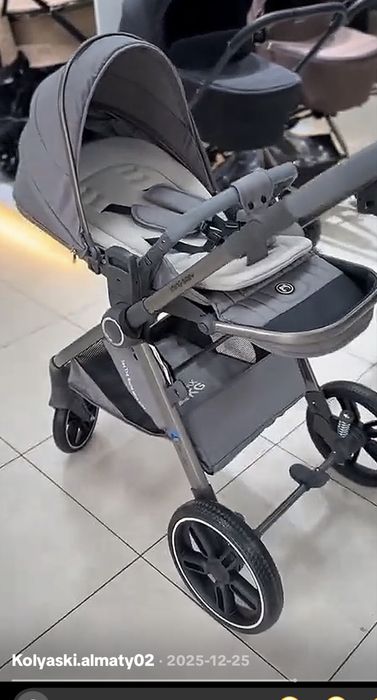 Продам детскую коляску Ining Baby 2 в 1