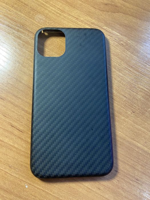 Настоящий кабоновычехрл для 11 iPhone