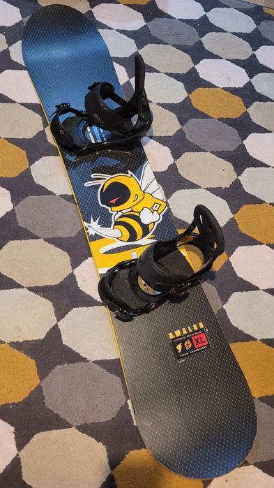 Placa snowboard FORUM 159 cu legături BURTON