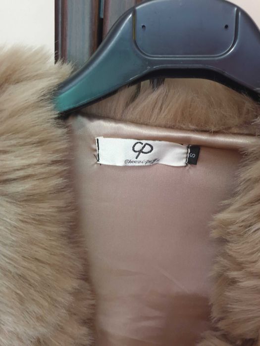 Дамски луксозен пухен елек