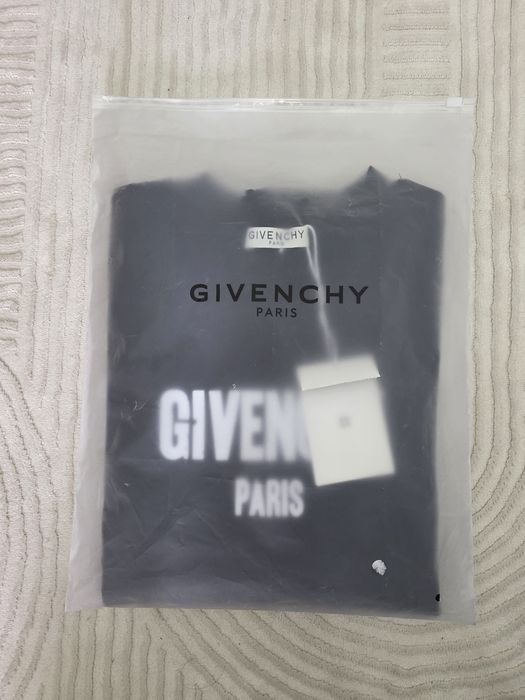 футболка Givenchy