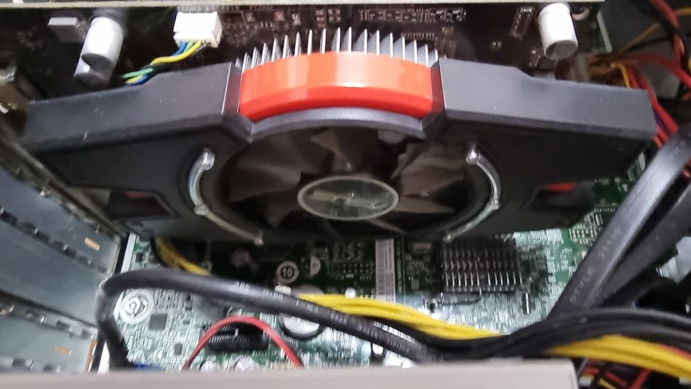 Компютър Hp с монитор Samsung