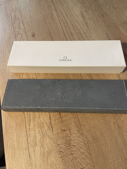 Omega cutie ceas vintage