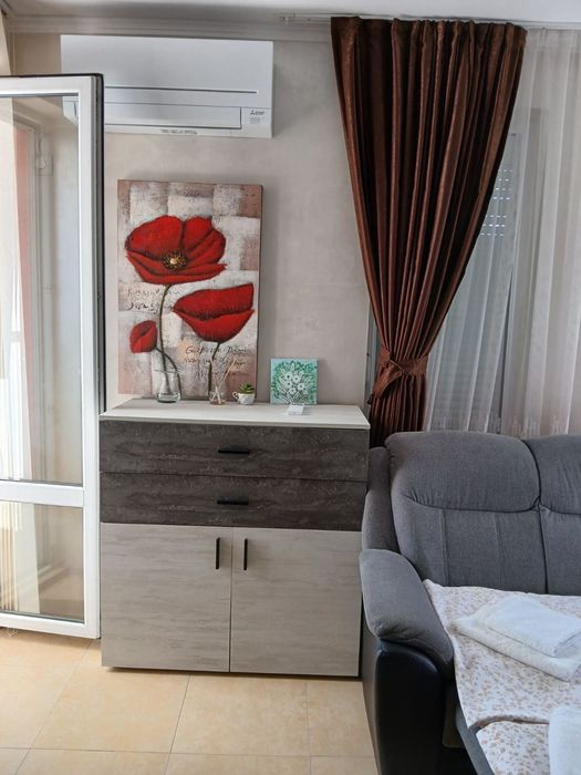 Дава се под наем Двустаен апартамент в Несебър - 70 кв.м за 45.9 € - Снимка #2