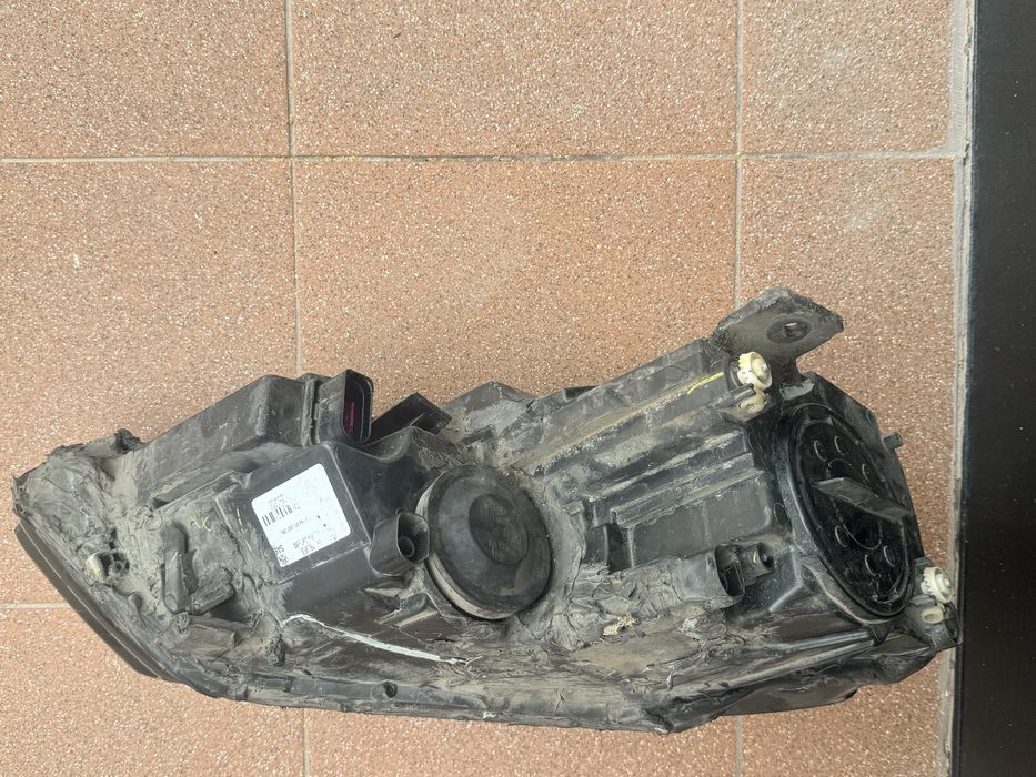 Фары на Фольксваген Джета 6