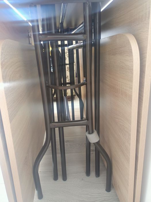 Продам гостевой стол книжка