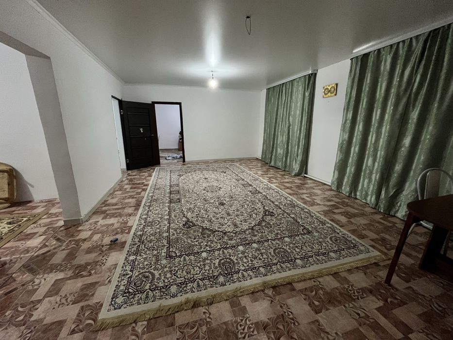 Үй сатылады немесе пәтерге ауыстырамын