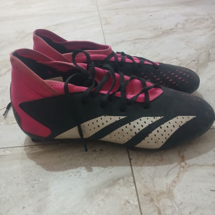 Адидас предатор бутсы 37 размер чуть маломерит