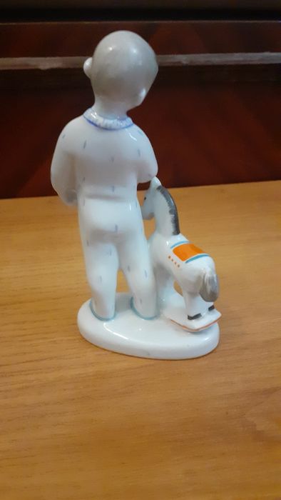 Редкая статуэтка СССР.  Мальчик с лошадкой. ЛФЗ